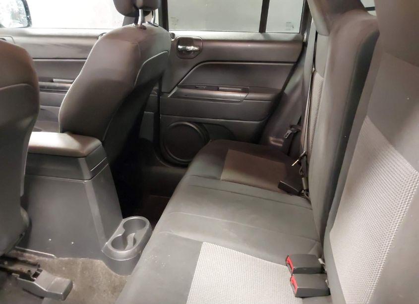 Photo 8 of 2014 Jeep Patriot LATITUDE (VIN 1C4NJRFB0ED809823)