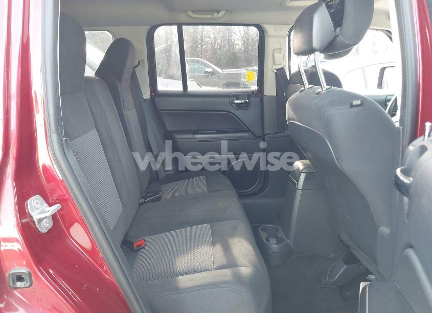 Photo 8 of 2014 Jeep Patriot LATITUDE (VIN 1C4NJRFB0ED885817)