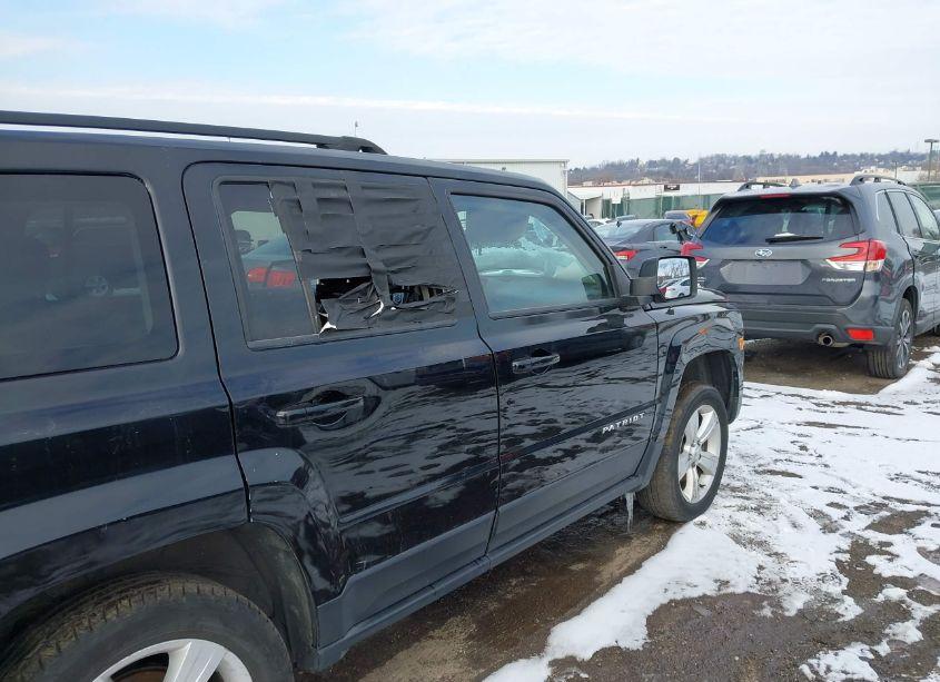 Photo 6 of 2014 Jeep Patriot LATITUDE (VIN 1C4NJRFB0ED904527)