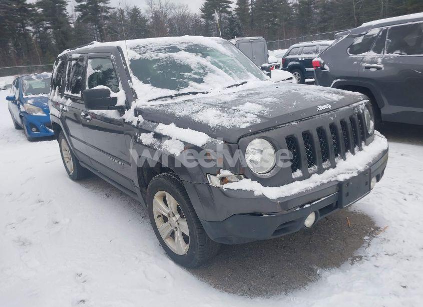 2015 Jeep Patriot LATITUDE (VIN 1C4NJRFB0FD184101) main photo