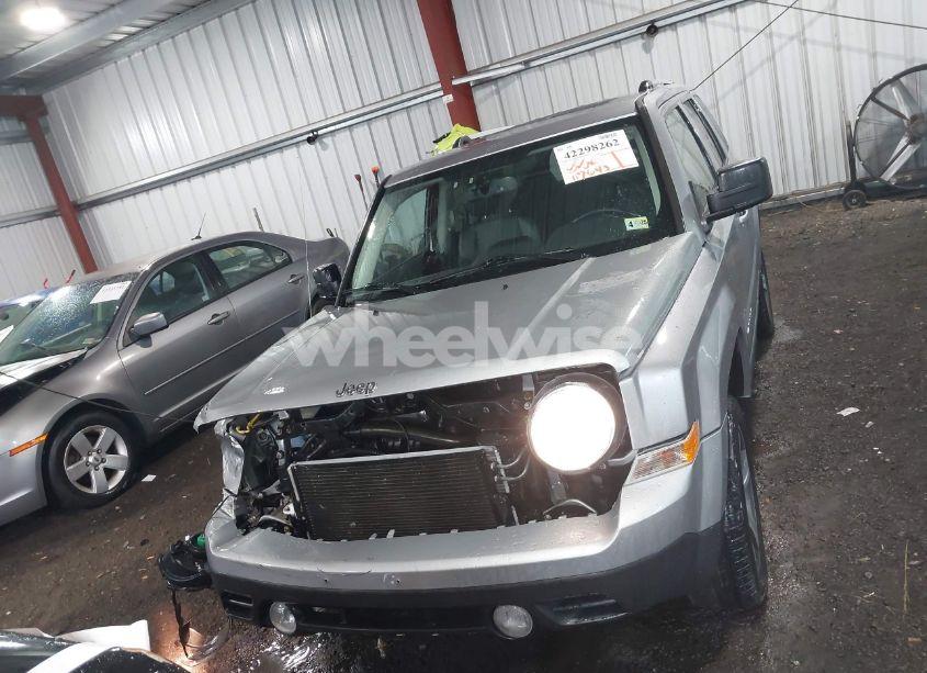 Photo 13 of 2016 Jeep Patriot HIGH ALTITUDE EDITION (VIN 1C4NJRFB0GD500582)