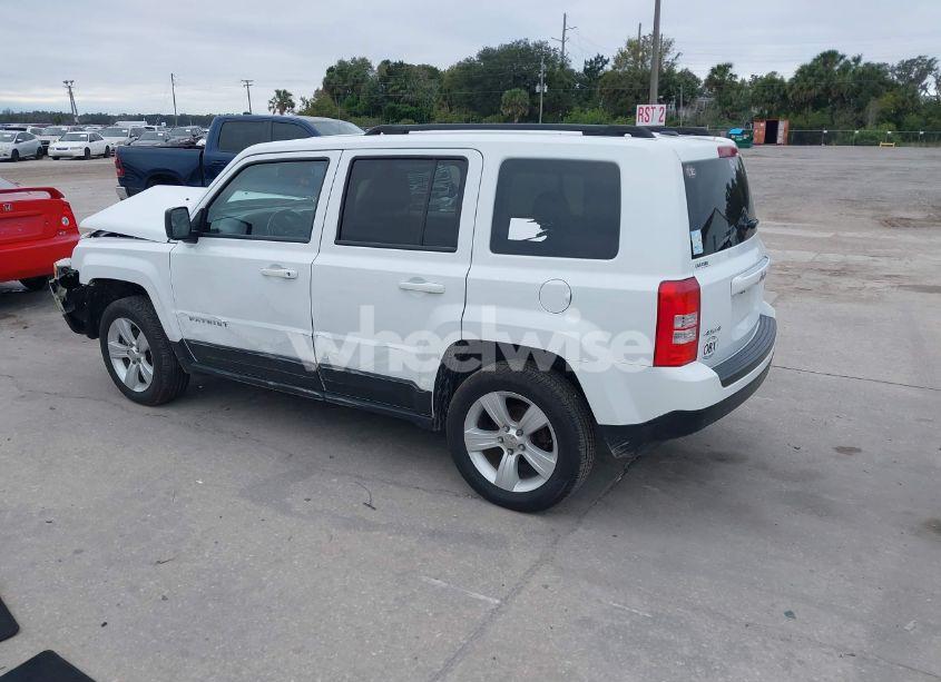 Photo 3 of 2016 Jeep Patriot LATITUDE (VIN 1C4NJRFB0GD523196)