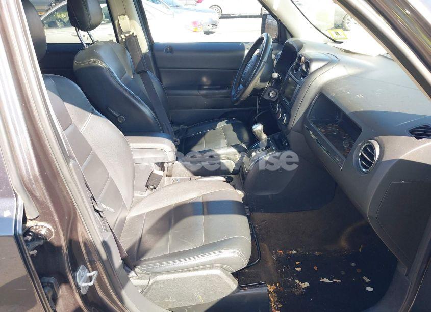 Photo 5 of 2016 Jeep Patriot HIGH ALTITUDE EDITION (VIN 1C4NJRFB0GD524011)