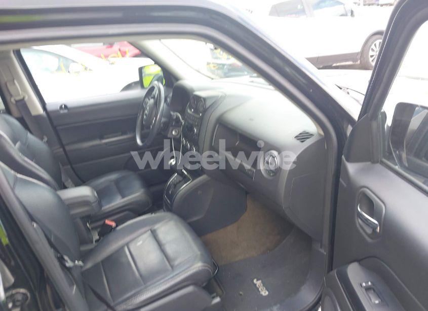 Photo 5 of 2016 Jeep Patriot HIGH ALTITUDE EDITION (VIN 1C4NJRFB0GD814670)