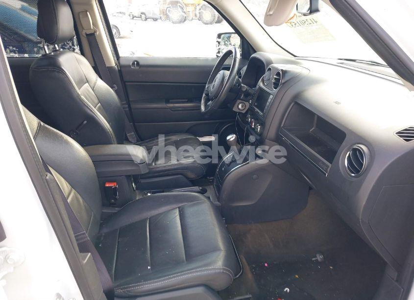 Photo 5 of 2017 Jeep Patriot HIGH ALTITUDE 4X4 (VIN 1C4NJRFB0HD112866)