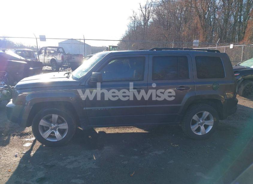 Photo 14 of 2017 Jeep Patriot LATITUDE 4X4 (VIN 1C4NJRFB0HD180133)
