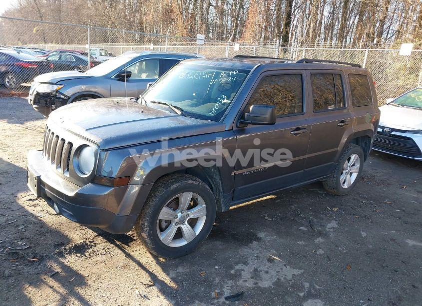 Photo 2 of 2017 Jeep Patriot LATITUDE 4X4 (VIN 1C4NJRFB0HD180133)