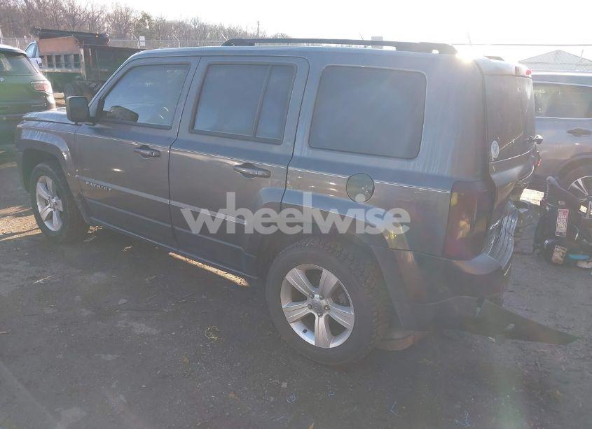 Photo 3 of 2017 Jeep Patriot LATITUDE 4X4 (VIN 1C4NJRFB0HD180133)