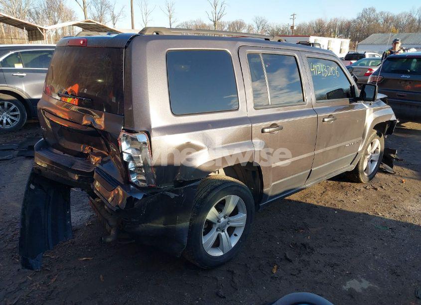 Photo 4 of 2017 Jeep Patriot LATITUDE 4X4 (VIN 1C4NJRFB0HD180133)