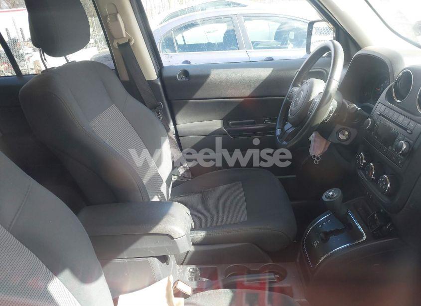 Photo 5 of 2012 Jeep Patriot LATITUDE (VIN 1C4NJRFB1CD546156)