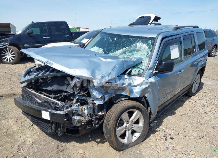 Photo 2 of 2013 Jeep Patriot LATITUDE (VIN 1C4NJRFB1DD174545)