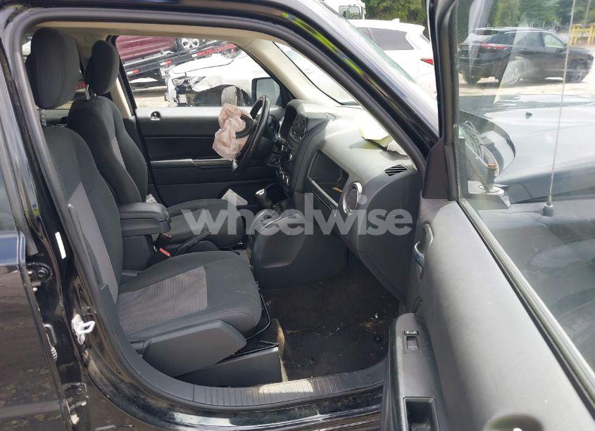 Photo 5 of 2013 Jeep Patriot LATITUDE (VIN 1C4NJRFB1DD221900)