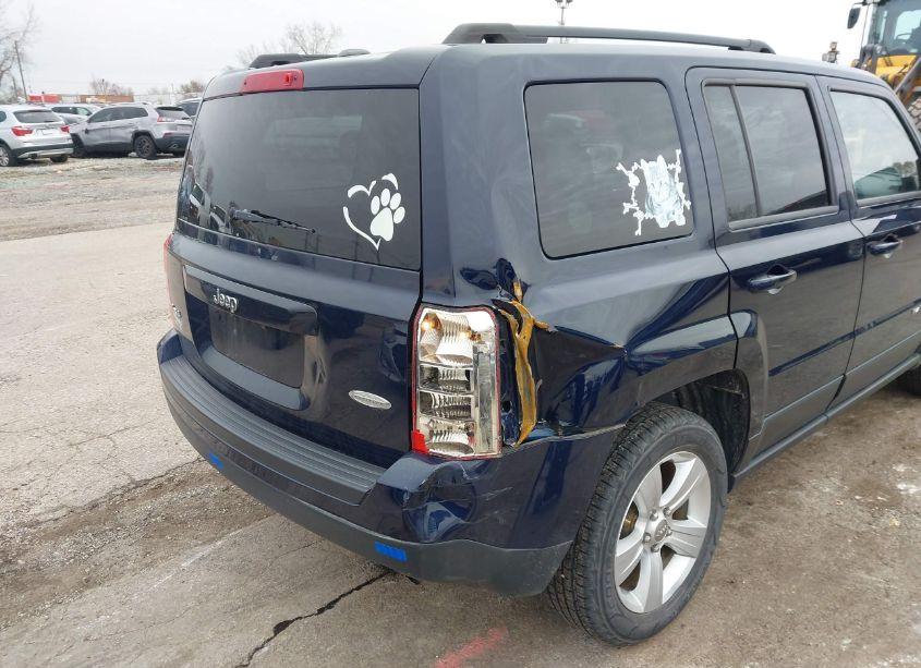 Photo 6 of 2014 Jeep Patriot LATITUDE (VIN 1C4NJRFB1ED540781)