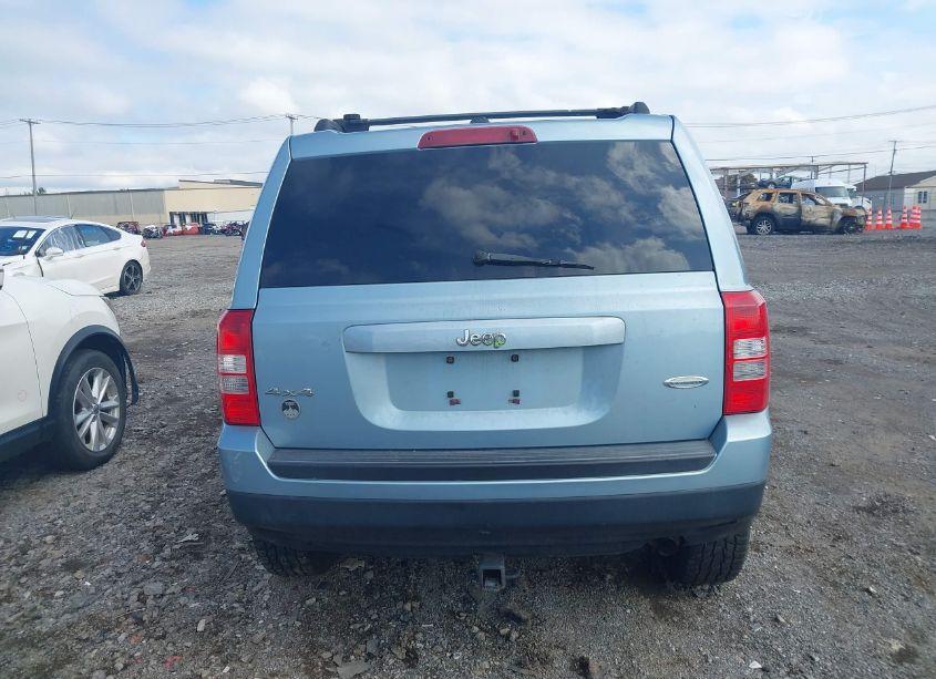 Photo 15 of 2014 Jeep Patriot LATITUDE (VIN 1C4NJRFB1ED546497)