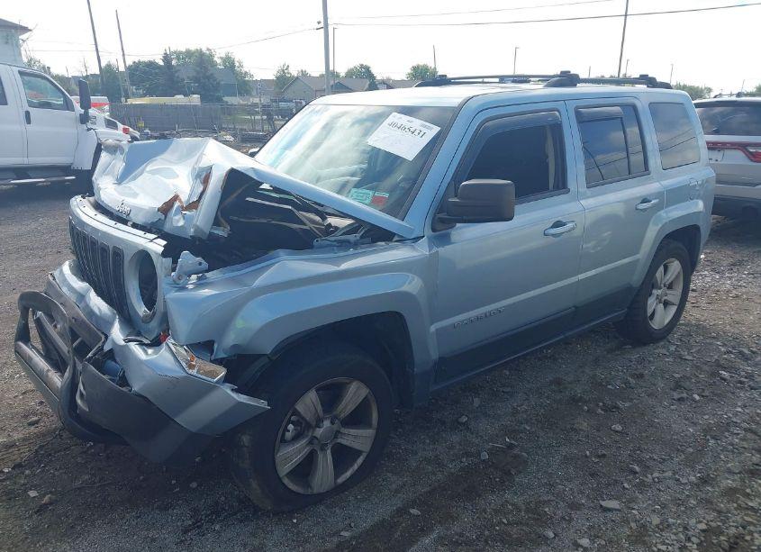 Photo 2 of 2014 Jeep Patriot LATITUDE (VIN 1C4NJRFB1ED546497)