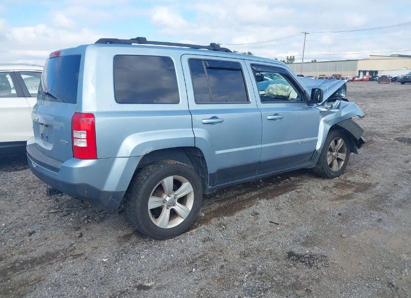 Photo 4 of 2014 Jeep Patriot LATITUDE (VIN 1C4NJRFB1ED546497)