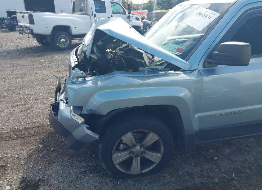 Photo 6 of 2014 Jeep Patriot LATITUDE (VIN 1C4NJRFB1ED546497)