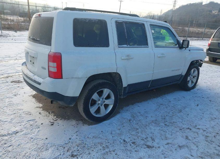 Photo 4 of 2014 Jeep Patriot LATITUDE (VIN 1C4NJRFB1ED627743)
