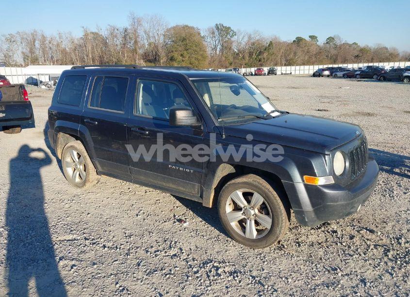 2014 Jeep Patriot LATITUDE (VIN 1C4NJRFB1ED670611) main photo
