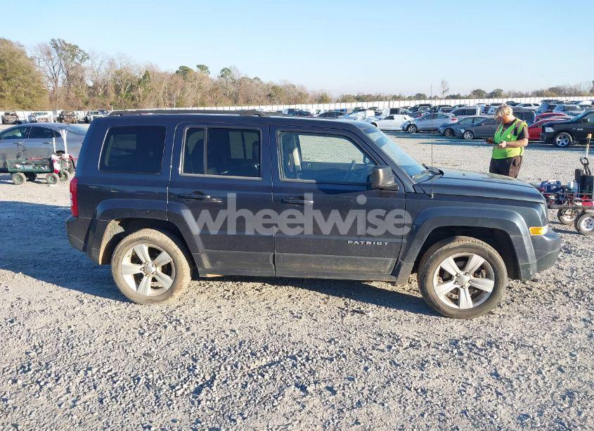 Photo 13 of 2014 Jeep Patriot LATITUDE (VIN 1C4NJRFB1ED670611)