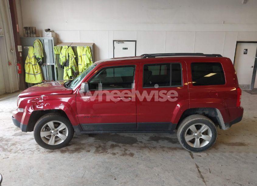 Photo 14 of 2014 Jeep Patriot LATITUDE (VIN 1C4NJRFB1ED713506)