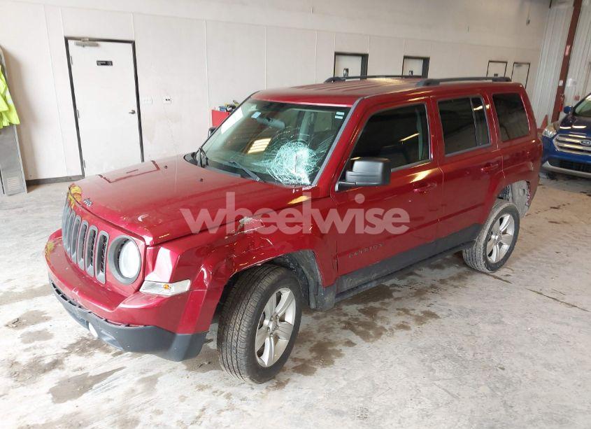 Photo 2 of 2014 Jeep Patriot LATITUDE (VIN 1C4NJRFB1ED713506)