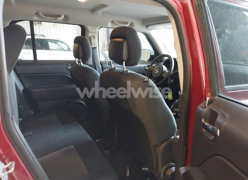 Photo 8 of 2014 Jeep Patriot LATITUDE (VIN 1C4NJRFB1ED713506)