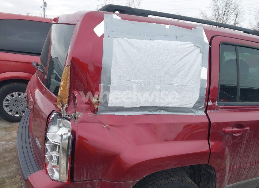 Photo 6 of 2014 Jeep Patriot LATITUDE (VIN 1C4NJRFB1ED810754)