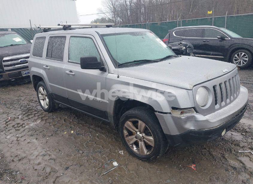 2014 Jeep Patriot LATITUDE (VIN 1C4NJRFB1ED898267) main photo