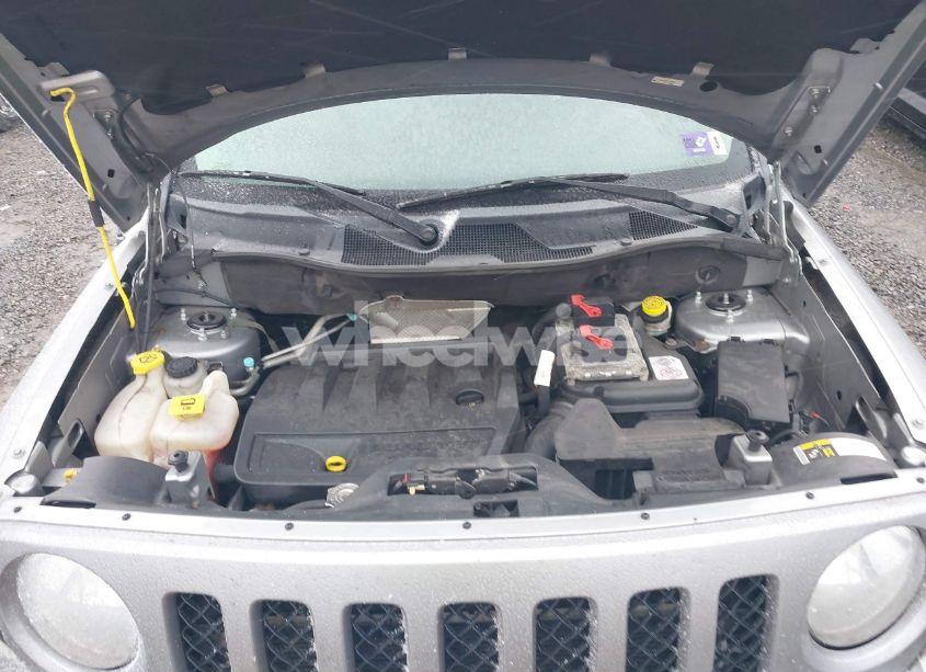 Photo 10 of 2014 Jeep Patriot LATITUDE (VIN 1C4NJRFB1ED898267)