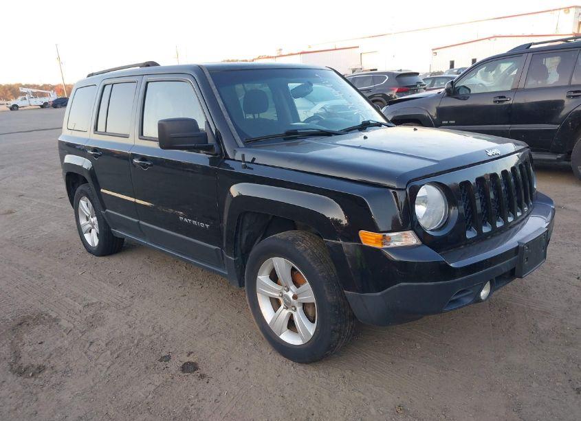 2014 Jeep Patriot LATITUDE (VIN 1C4NJRFB1ED898320) main photo