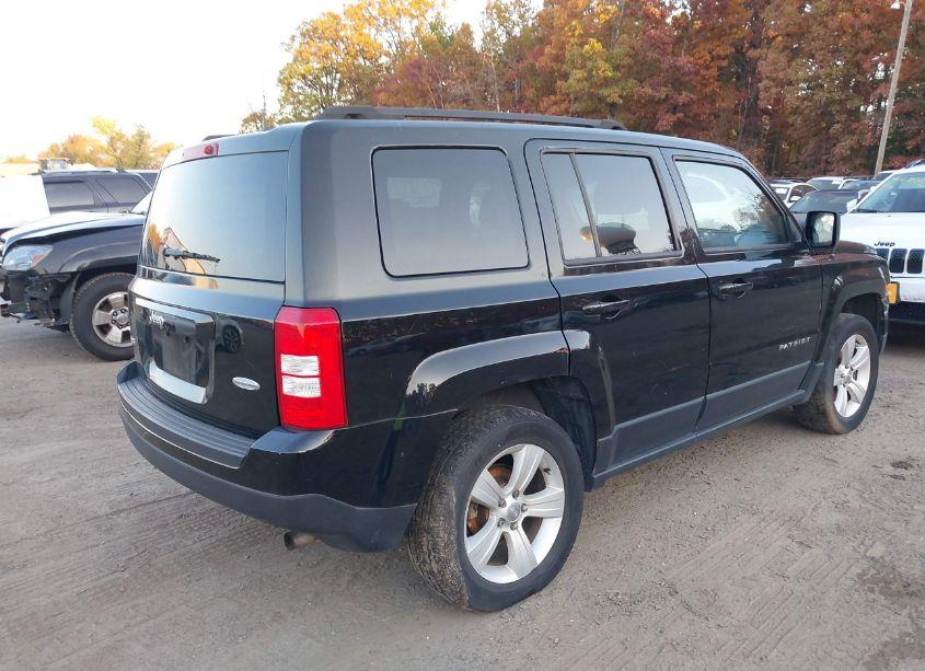 Photo 4 of 2014 Jeep Patriot LATITUDE (VIN 1C4NJRFB1ED898320)