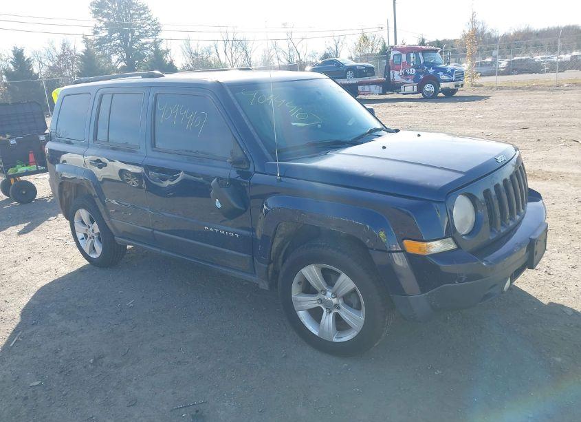 2014 Jeep Patriot LATITUDE (VIN 1C4NJRFB1ED910918) main photo