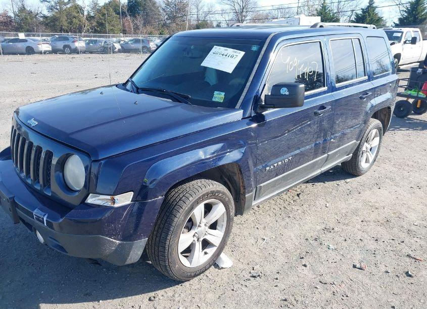 Photo 2 of 2014 Jeep Patriot LATITUDE (VIN 1C4NJRFB1ED910918)