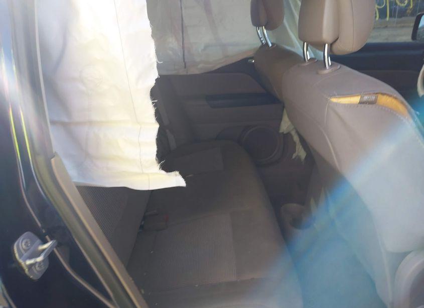 Photo 8 of 2014 Jeep Patriot LATITUDE (VIN 1C4NJRFB1ED910918)