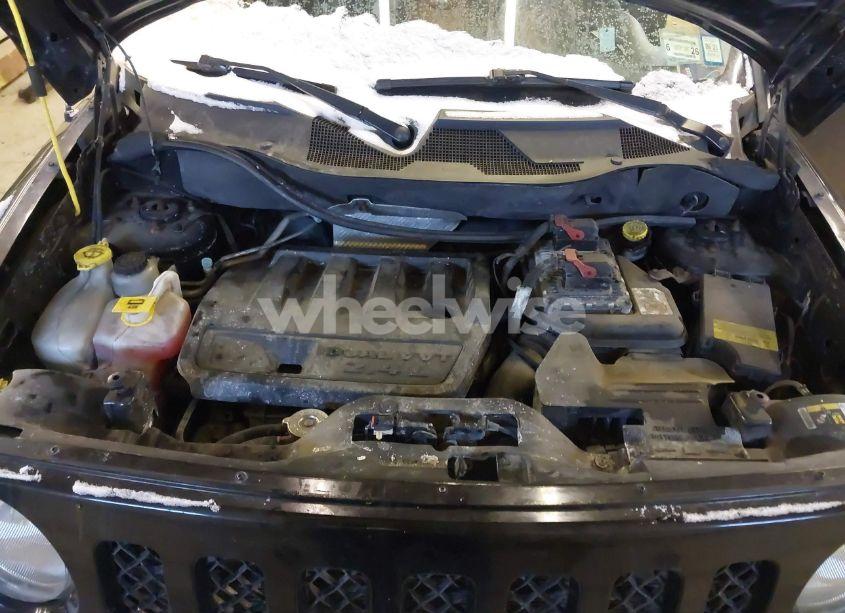 Photo 10 of 2015 Jeep Patriot LATITUDE (VIN 1C4NJRFB1FD244922)