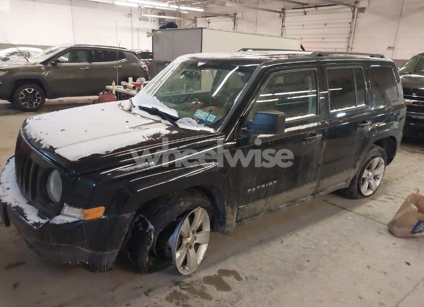 Photo 2 of 2015 Jeep Patriot LATITUDE (VIN 1C4NJRFB1FD244922)