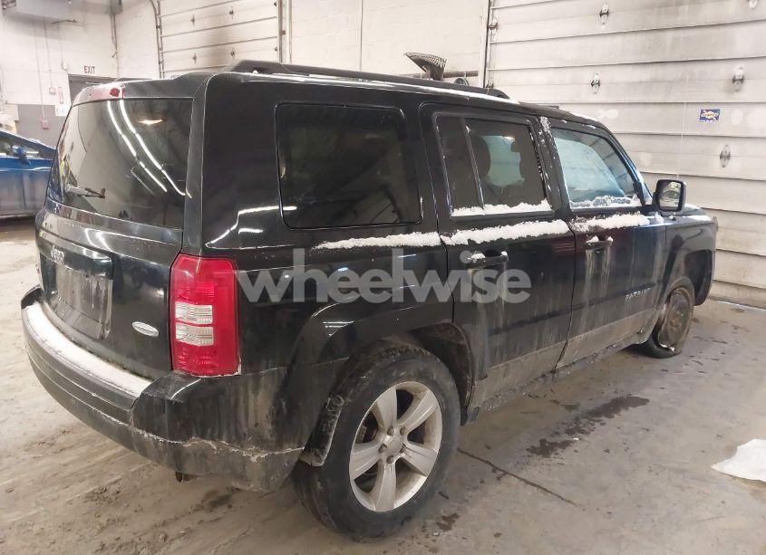 Photo 4 of 2015 Jeep Patriot LATITUDE (VIN 1C4NJRFB1FD244922)