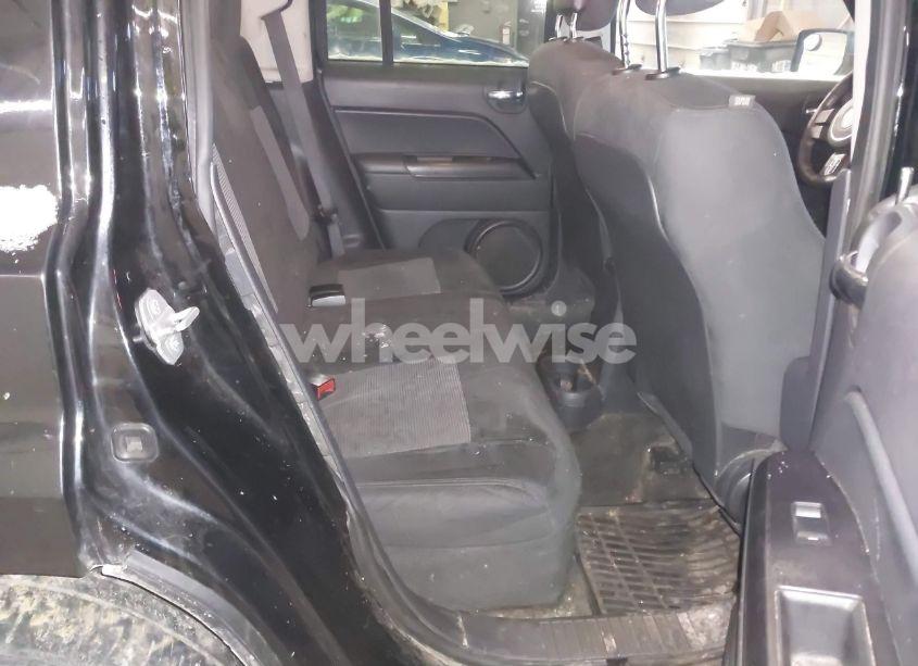 Photo 8 of 2015 Jeep Patriot LATITUDE (VIN 1C4NJRFB1FD244922)