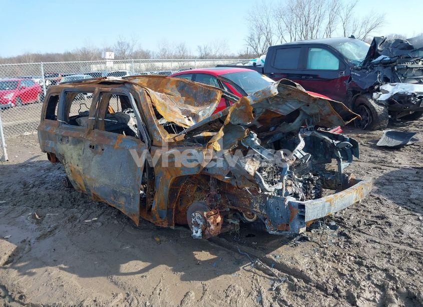 2015 Jeep Patriot LATITUDE (VIN 1C4NJRFB1FD303788) main photo