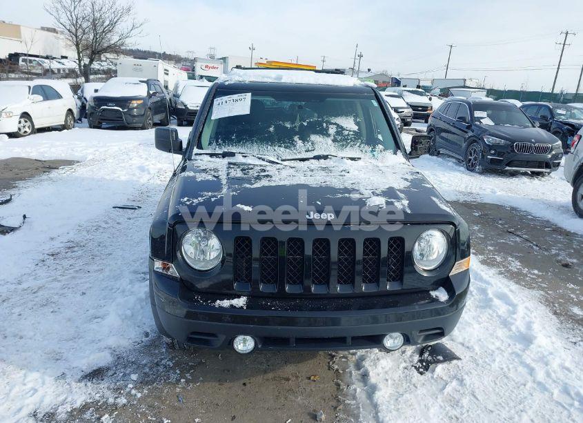 Photo 12 of 2015 Jeep Patriot LATITUDE (VIN 1C4NJRFB1FD376238)