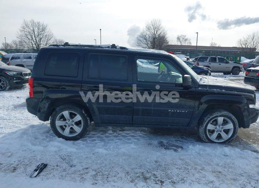 Photo 13 of 2015 Jeep Patriot LATITUDE (VIN 1C4NJRFB1FD376238)
