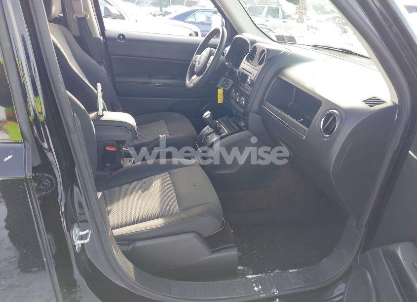 Photo 5 of 2015 Jeep Patriot LATITUDE (VIN 1C4NJRFB1FD376238)