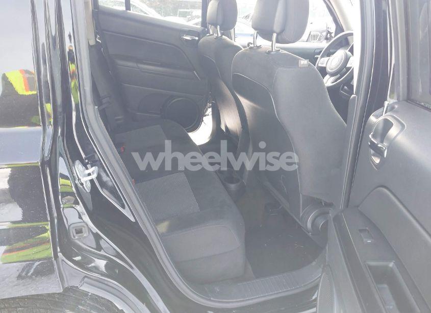 Photo 8 of 2015 Jeep Patriot LATITUDE (VIN 1C4NJRFB1FD376238)