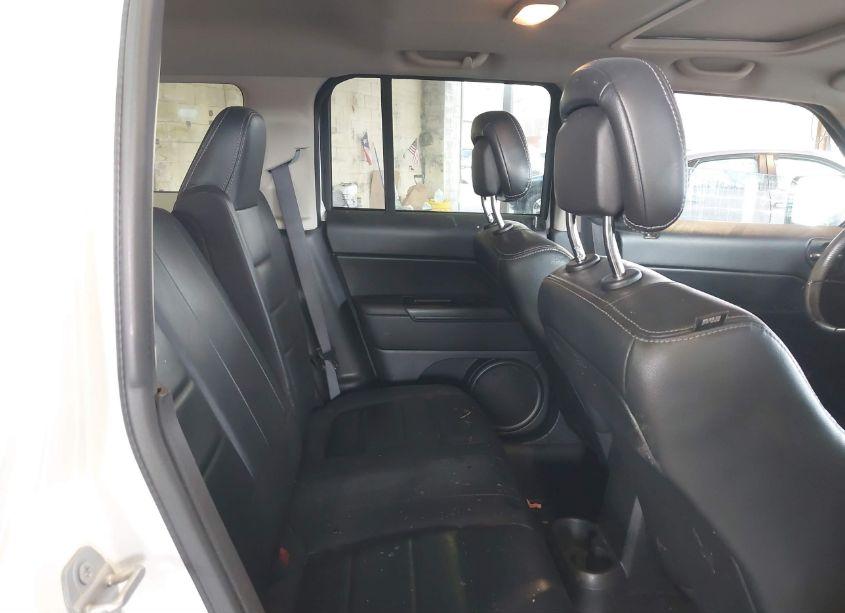 Photo 8 of 2016 Jeep Patriot HIGH ALTITUDE EDITION (VIN 1C4NJRFB1GD595332)