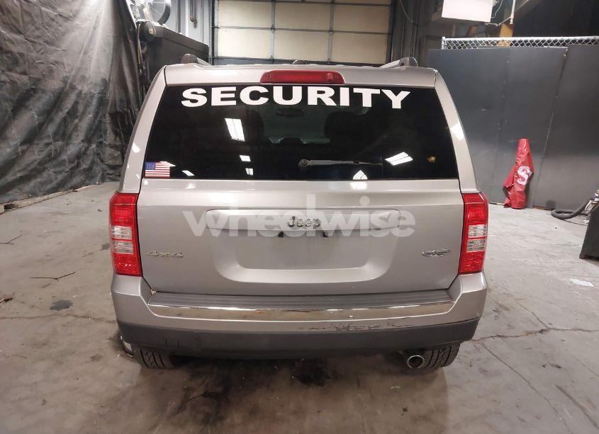 Photo 16 of 2016 Jeep Patriot HIGH ALTITUDE EDITION (VIN 1C4NJRFB1GD805427)