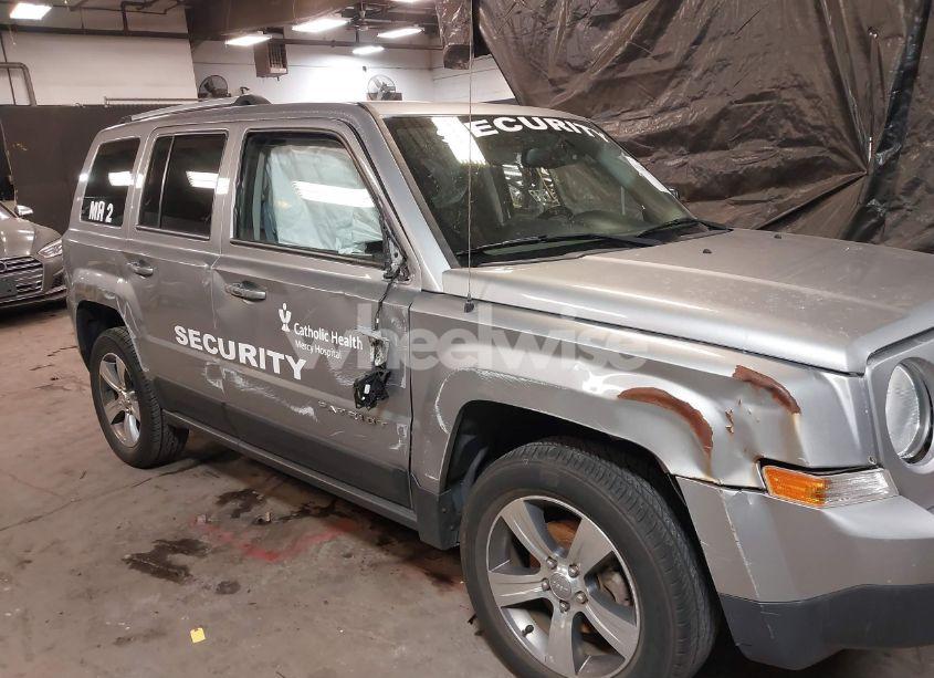 Photo 6 of 2016 Jeep Patriot HIGH ALTITUDE EDITION (VIN 1C4NJRFB1GD805427)