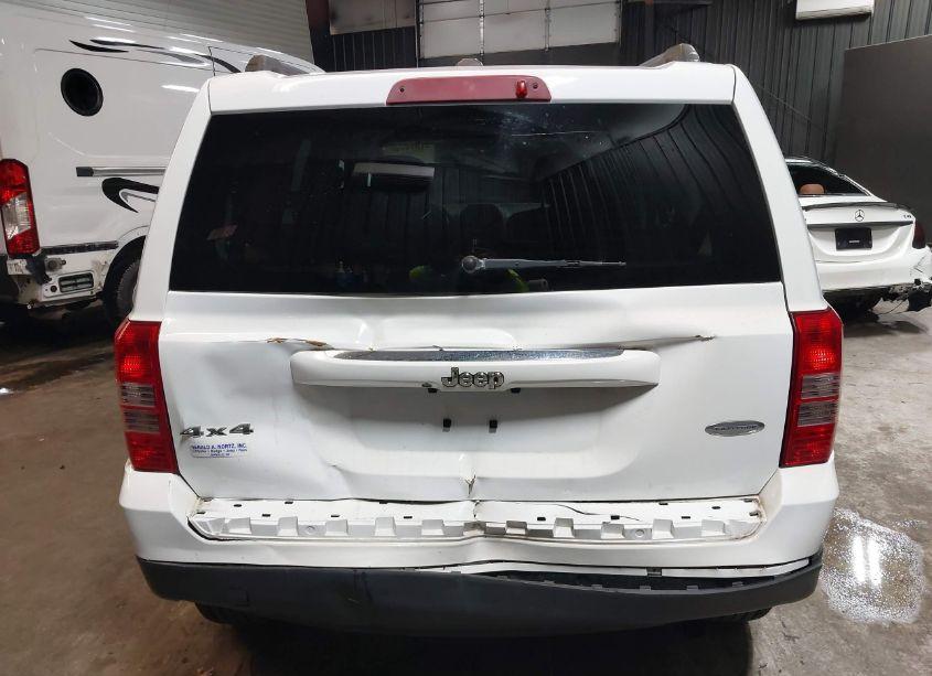 Photo 17 of 2017 Jeep Patriot LATITUDE 4X4 (VIN 1C4NJRFB1HD162627)