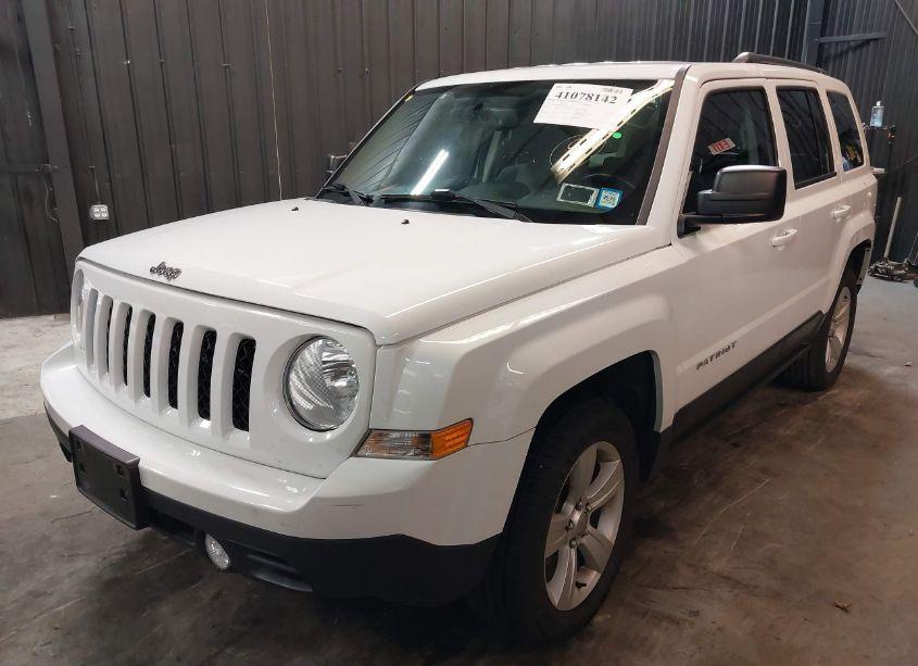 Photo 2 of 2017 Jeep Patriot LATITUDE 4X4 (VIN 1C4NJRFB1HD162627)