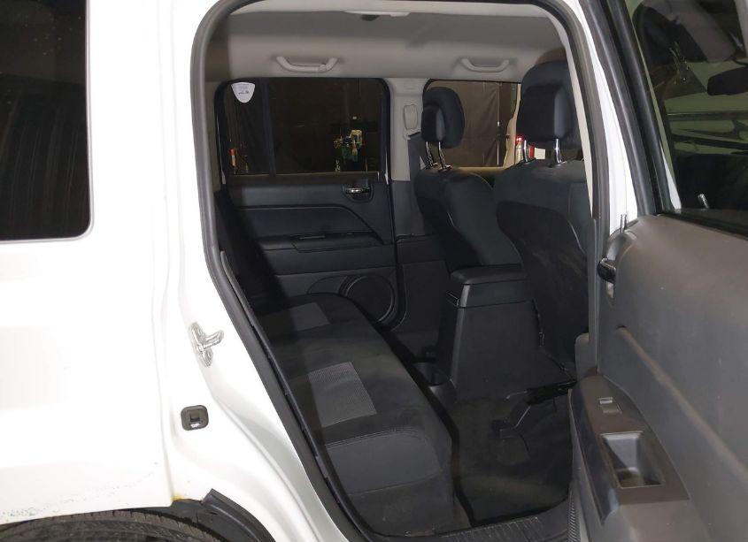 Photo 8 of 2017 Jeep Patriot LATITUDE 4X4 (VIN 1C4NJRFB1HD162627)